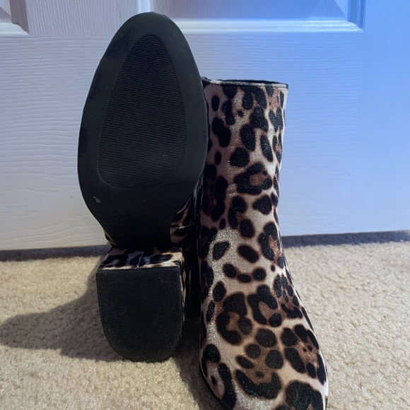 Velvet cheetah print statement heeled boots - Picture 4 of 4